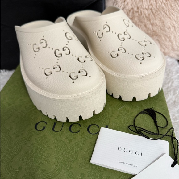 *SOLD* Gucci Off-White Women's Platform Mules - Picture 1 of 8
